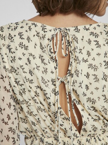 VILA Kleid in Beige