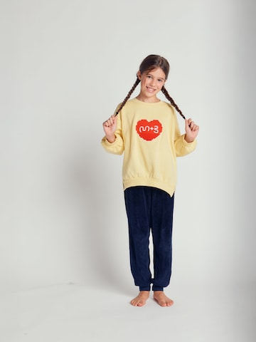 Maru + Bo Sweatshirt 'SPLIT SIDE EMBROIDERED HEART SWEATSHIRT'‌‌‌‌‌‌‌‌ in Gelb