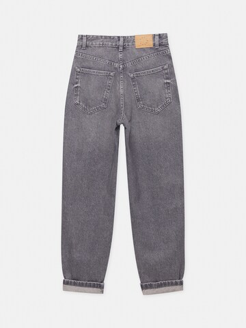 Pull&Bear Tapered Jeans in Grey