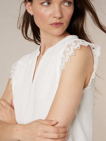 Chemisier 'Mady' Deeluxe en blanc