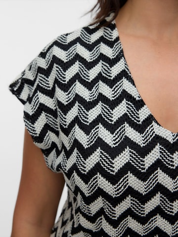 Vero Moda Curve Blouse 'VMCTIKKA' in Beige