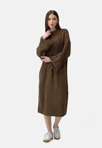 Elara Strikkjole i brun