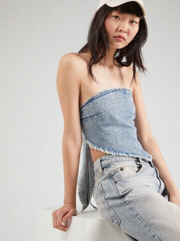 Monki - Top en azul: frente