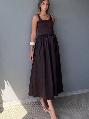 Abito estivo di Trendyol in marrone: frontale