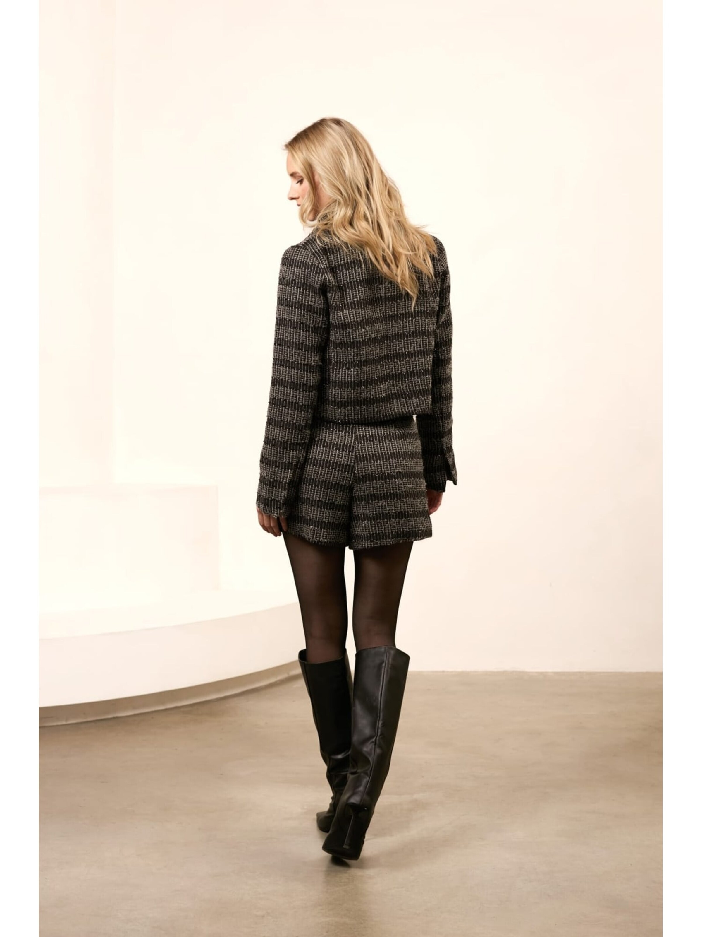 LOFTY MANNER Blazers 'QK302 Annelie' in Zwart