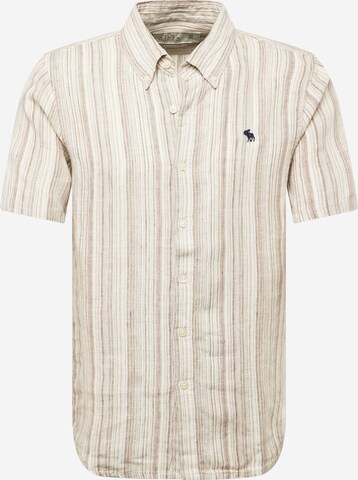 Coupe regular Chemise 'FEB4' Abercrombie & Fitch en marron : devant