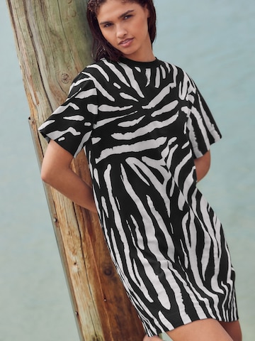 Rochie de la Next pe negru