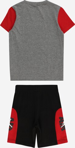 Jordan Set: T-Shirt und Shorts in Grau