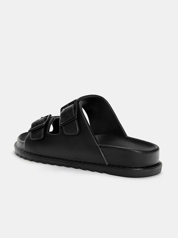 Mule Pull&Bear en noir