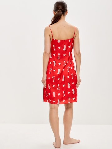 Cat e Lolette Kesämekko 'Loungewear dress' värissä punainen