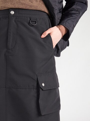 Gonna 'Irwin' di Carhartt WIP in nero