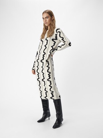 Robes en maille OBJECT en blanc