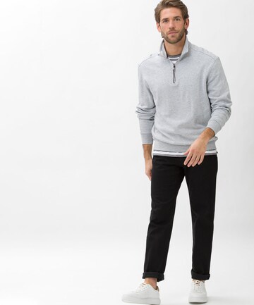 BRAX Sweatshirt 'Sion' in Grau: predná strana