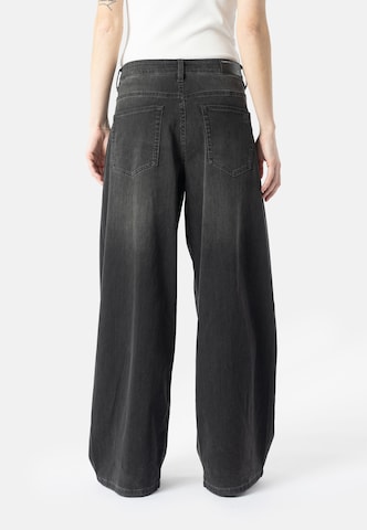 Wide Leg Jean à pince 'Kana' Elias Rumelis en noir
