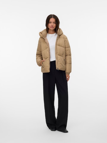 VERO MODA - Chaqueta de invierno 'VMUPPSALA' en beige