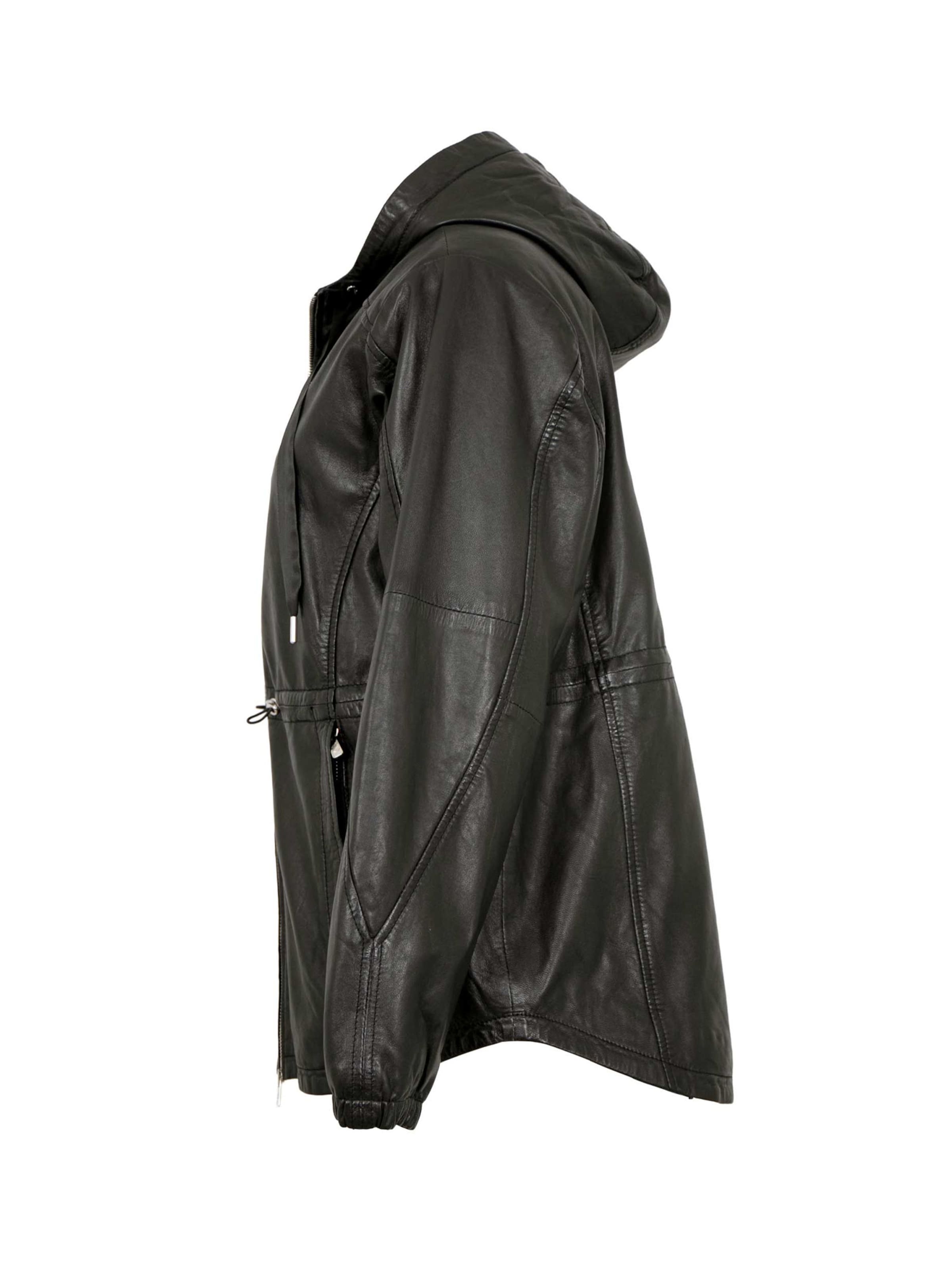 Jilani Between-Season Jacket 'Camelia' in Black