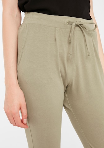 Tapered Pantaloni con pieghe 'Pandina' di b.young in verde