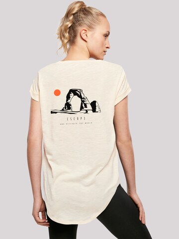T-shirt 'Escape Discover the World Savannah' F4NT4STIC en beige