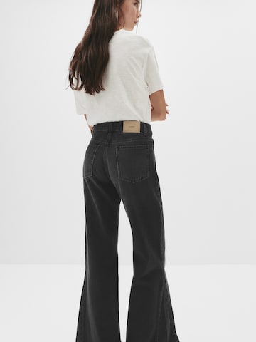Evazați Jeans de la Pull&Bear pe negru