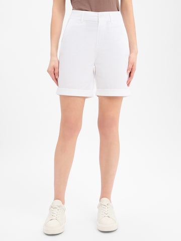 Marie Lund Regular Broek 'Bermuda' in Wit: voorkant