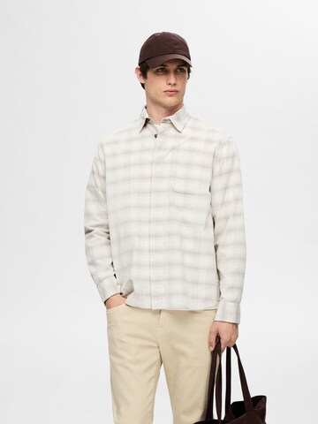SELECTED HOMME Comfort Fit Paita värissä valkoinen: etupuoli
