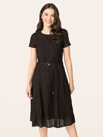 Rochie '4UB013' de la Quiosque pe negru: față