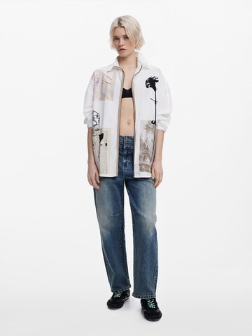 Desigual - Blusa en blanco