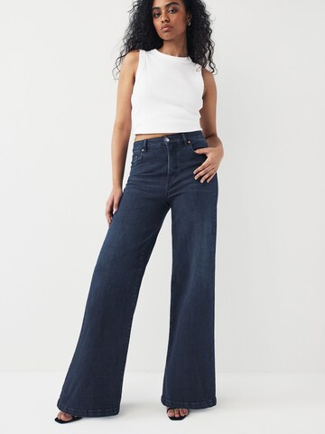 Next - Pierna ancha Vaquero 'Hourglass' en azul