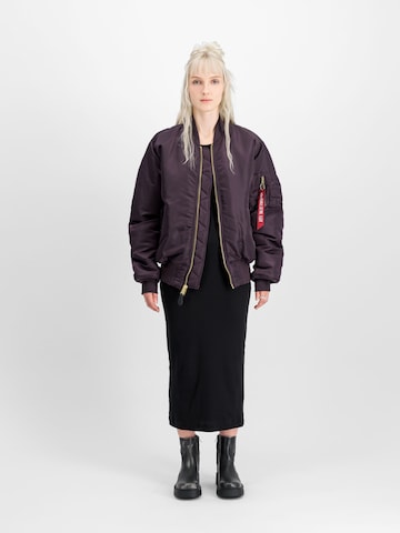 ALPHA INDUSTRIES - Casaco meia-estação 'MA-1 Heritage' em roxo