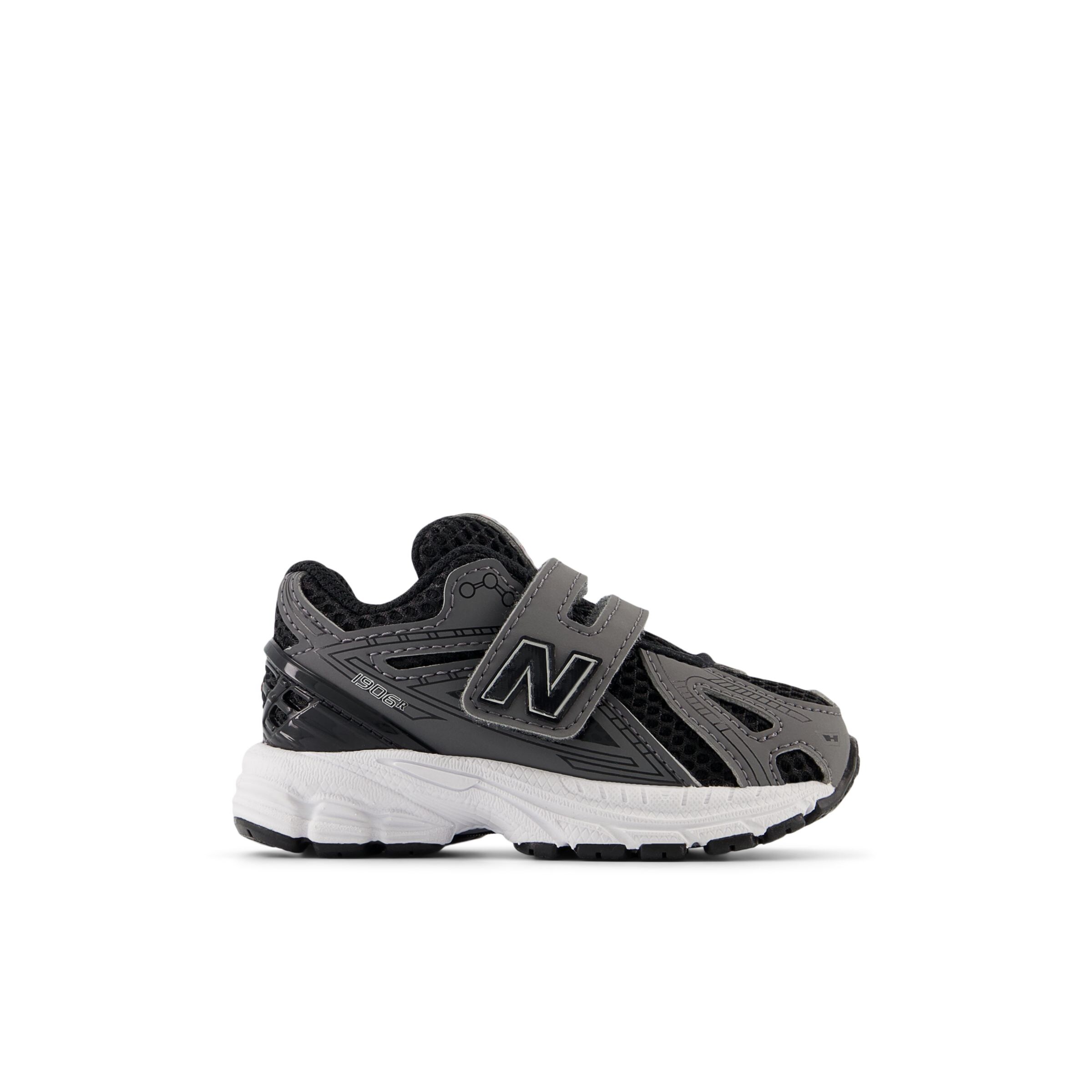 new balance Trainers '1906' in Black