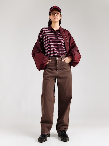 Carhartt WIP Lużny krój Jeansy 'Brandon' w kolorze brązowy