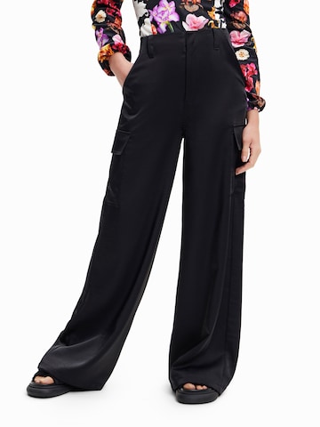 Loosefit Pantalon cargo 'Thelma-Lacroix' Desigual en noir : devant