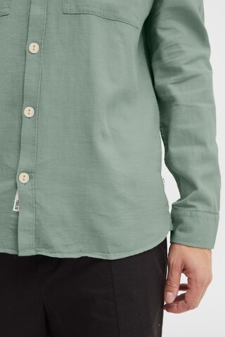 Coupe regular Chemise !Solid en vert