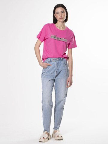 T-shirt 'Bossing' Influencer en rose