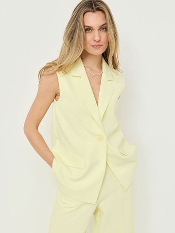 Tamaris Weste in Gelb: Vorderseite
