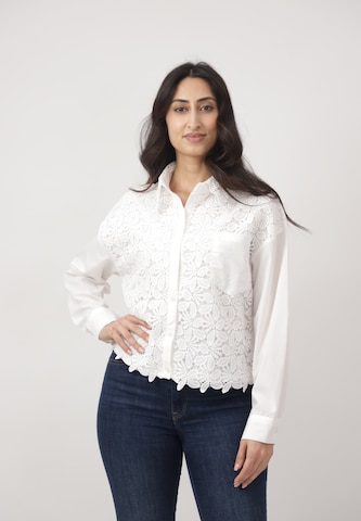 CHERRY KOKO Blouse in Wit: voorkant