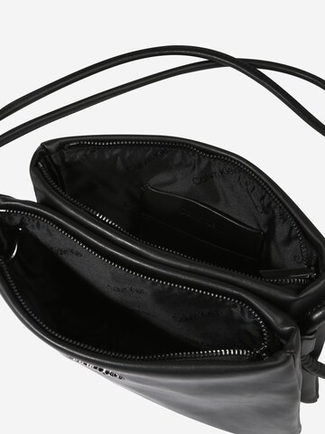 Calvin Klein - Bolso de hombro en negro