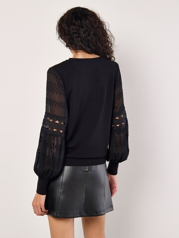 Pull-over Apricot en noir