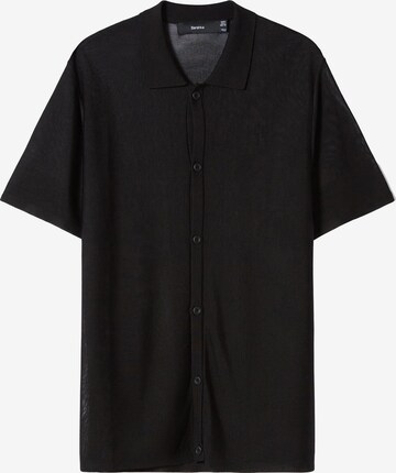 Bershka Regular fit Button Up Shirt in Black: front