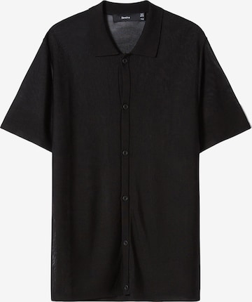 Bershka Regular fit Button Up Shirt in Black: front