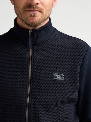 Petrol Industries - Sudadera con cremallera en azul