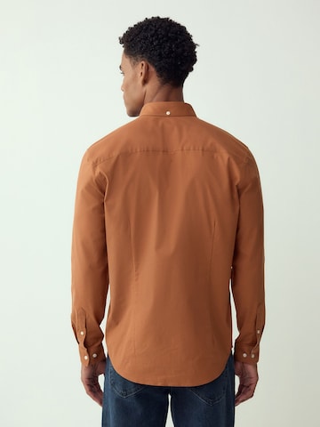 Next Regular fit Overhemd in Bruin