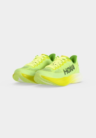 Chaussure de course 'Mach 7' HOKA en jaune