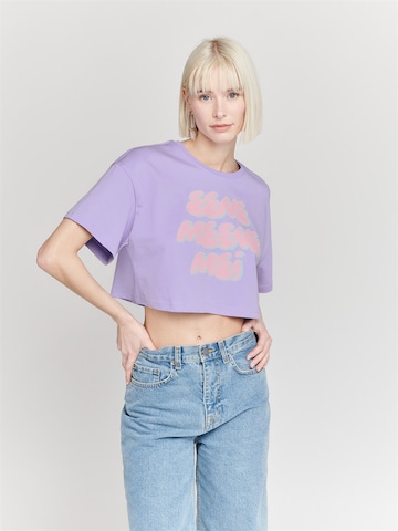 ABOUT YOU x StayKid T-shirt 'Eene Meene' i lila: framsida
