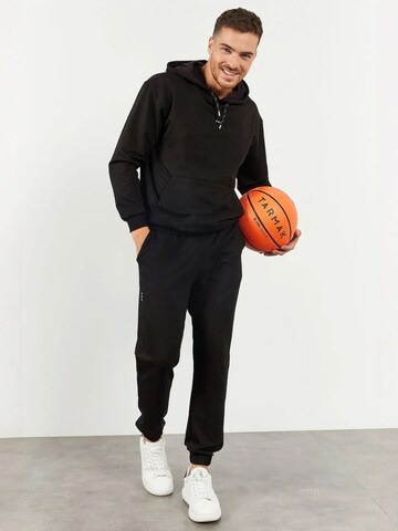 Tommy Life Sweat suit 'Aktive Sets' in Black