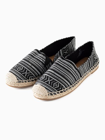 Minnetonka Эспадрильи в Черный