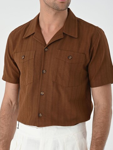 Coupe regular Chemise Antioch en marron