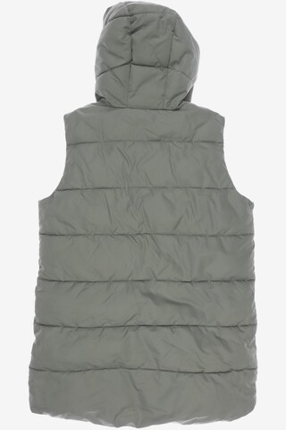 Reserved Vest in L in Green