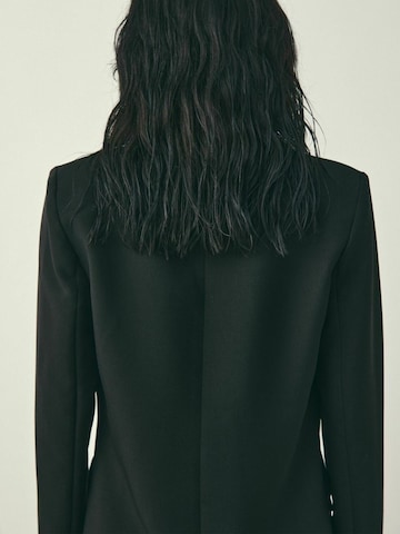 Noella - Blazer ' Leanne ' en negro