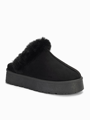 Island Boot Пантофи 'SOLEA' в черно